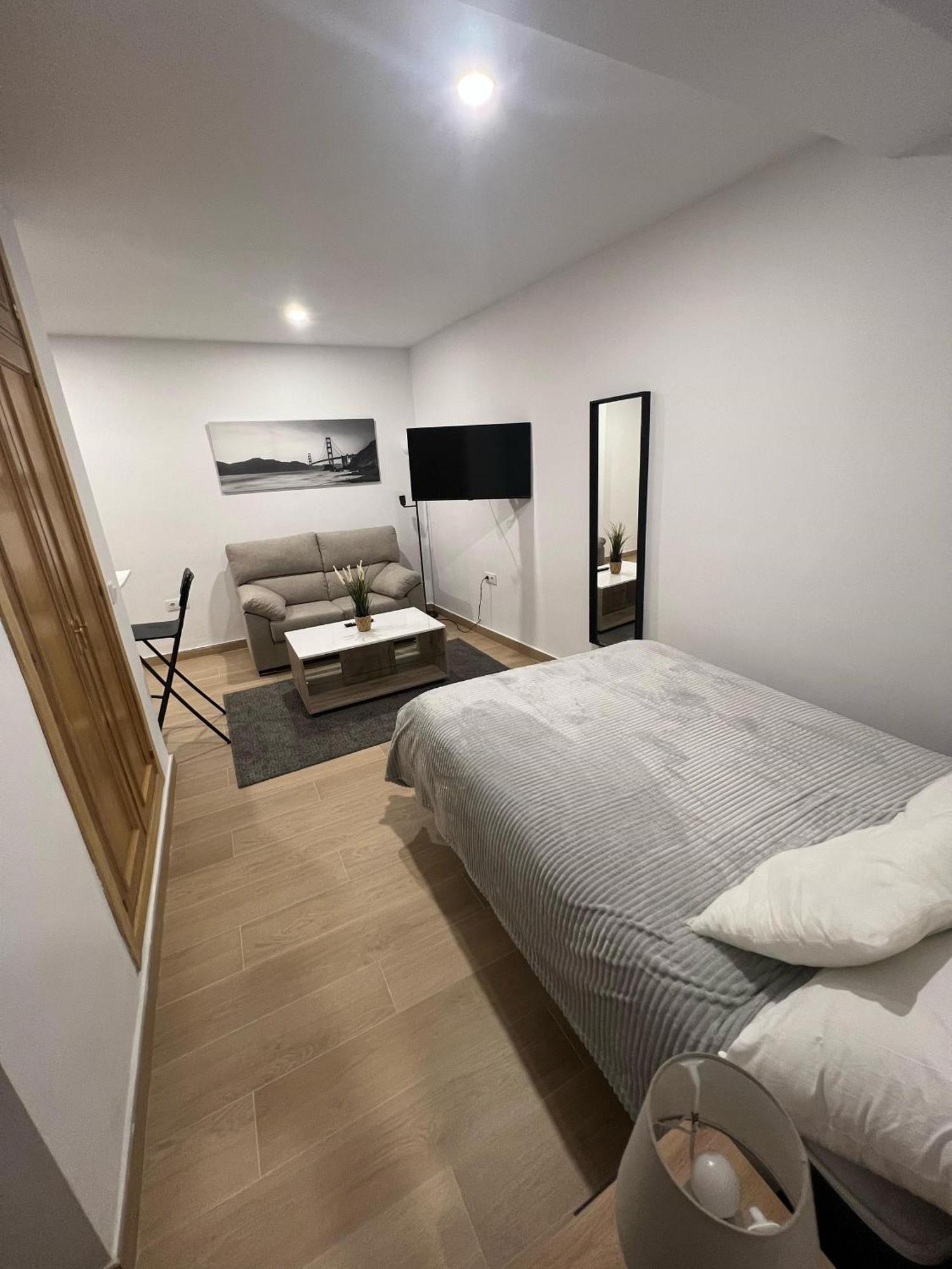 G&H Apartments - Apartamento Porvenir Jerez de la Frontera Esterno foto